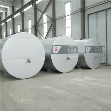 アスファルト貯蔵タンク